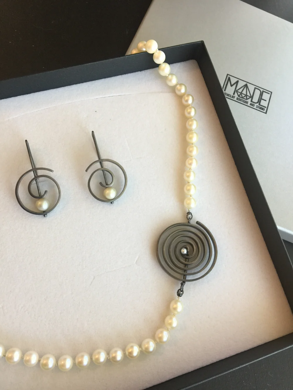 Custom Pearl Earring & Necklace Set
